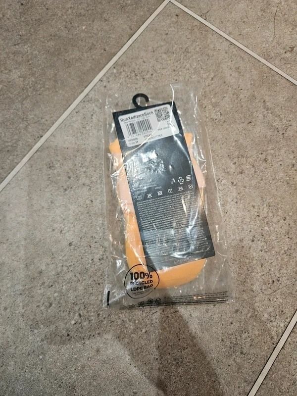 (4-5.5/6-8/8.5-10/11-12.5) Brand new Adidas Running Heat.Rdy Socks 3